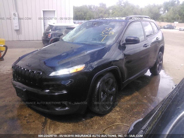 1C4PJLCB2JD540437 - 2018 JEEP CHEROKEE LATITUDE Czarny zdjęcie 2