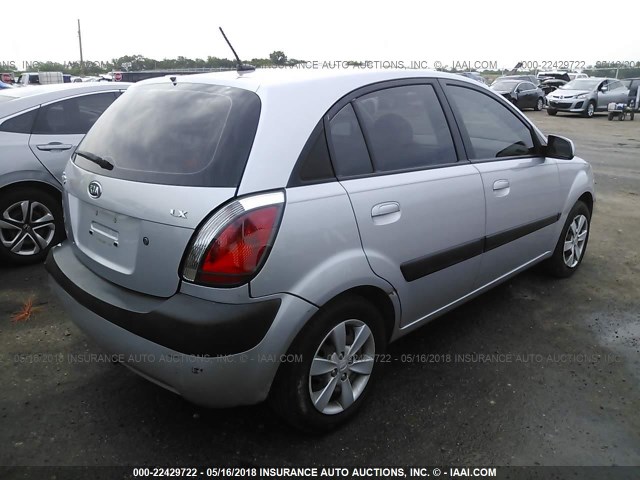 KNADE243696516969 - 2009 KIA RIO 5 SX SILVER photo 4