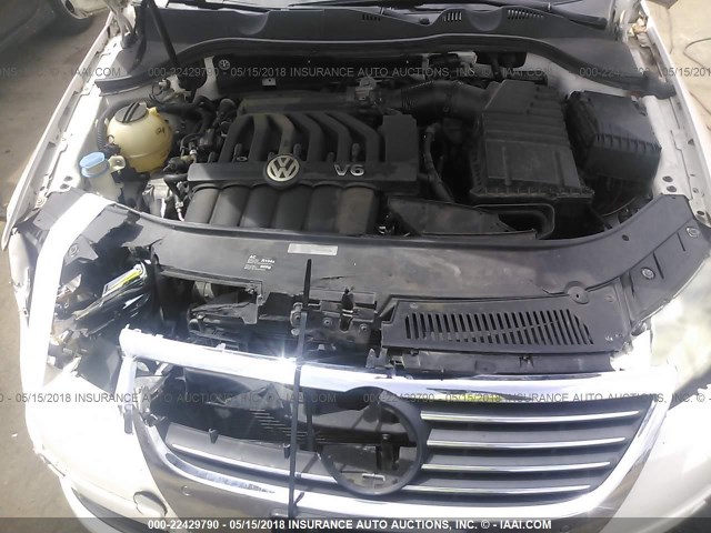 WVWCU73C48E124366 - 2008 VOLKSWAGEN PASSAT VR6 WHITE photo 10