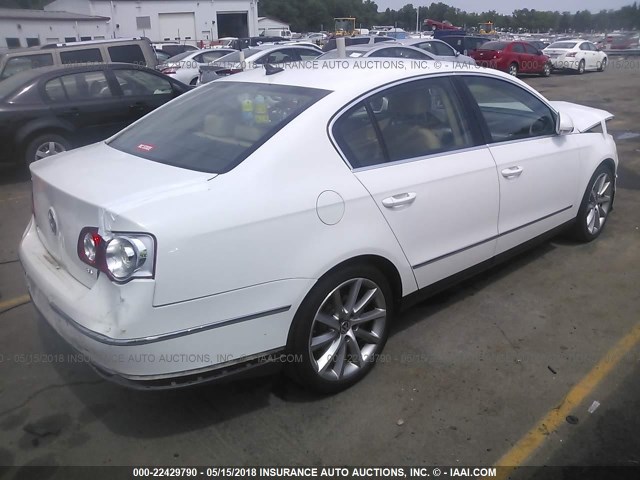 WVWCU73C48E124366 - 2008 VOLKSWAGEN PASSAT VR6 WHITE photo 4