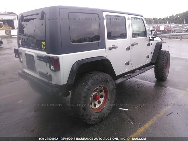 1J4GA39118L596569 - 2008 JEEP WRANGLER UNLIMITE X SILVER photo 4