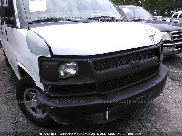 1GCFG15X961205594 - 2006 CHEVROLET EXPRESS G1500  WHITE photo 6