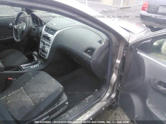 1G1ZC5EB8AF232746 - 2010 CHEVROLET MALIBU 1LT 棕色 照片 5