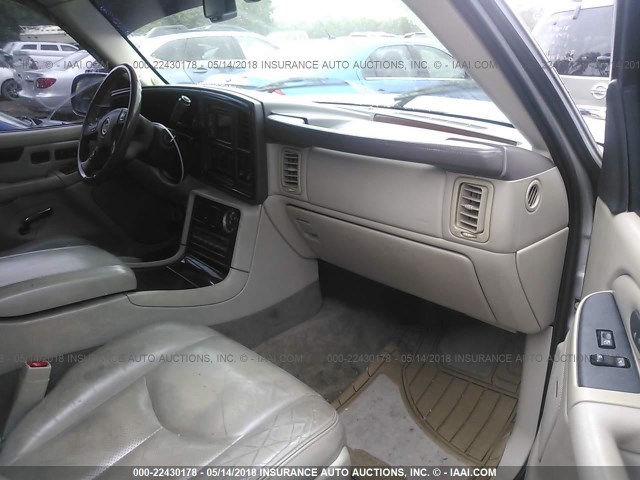 1GYEC63T14R228378 - 2004 CADILLAC ESCALADE LUXURY SILVER photo 5