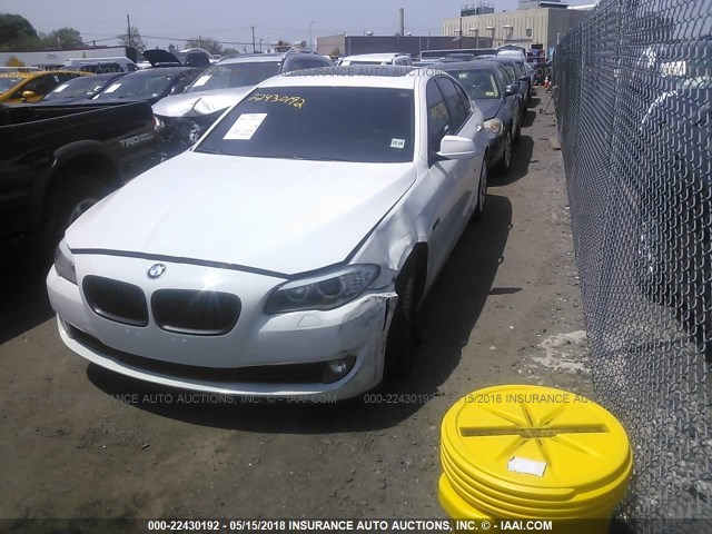 WBAXH5C52DD107302 - 2013 BMW 528 XI WHITE photo 2