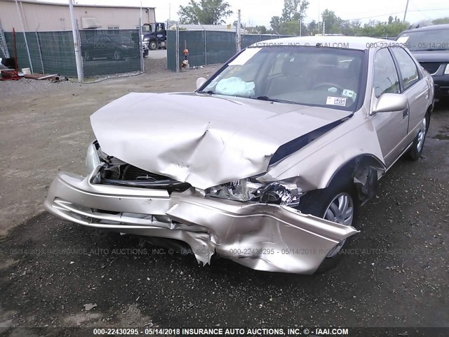 4T1BG22K71U058255 - 2001 TOYOTA CAMRY CE/LE/XLE GOLD photo 6