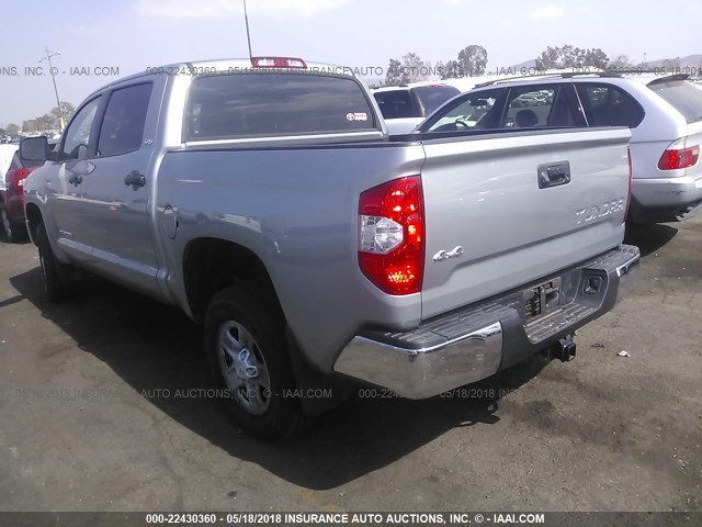 5TFDY5F11HX635884 - 2017 TOYOTA Tundra CREWMAX SR5/TRD PRO GRAY photo 3