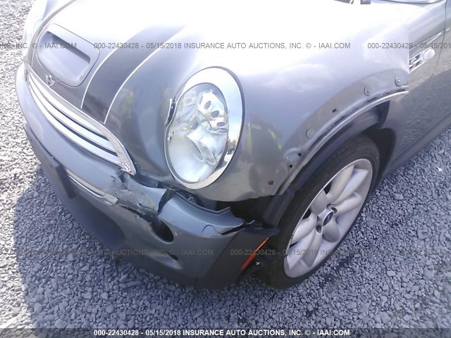 WMWRH33535TF84585 - 2005 MINI COOPER S GRAY photo 6