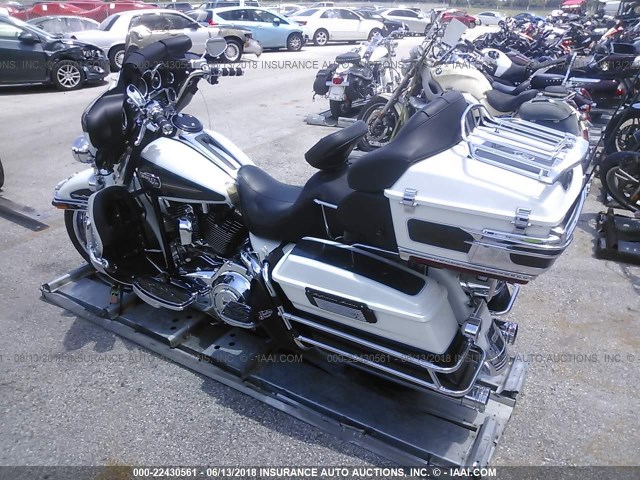 1HD1FC4138Y645812 - 2008 HARLEY-DAVIDSON FLHTCUI WHITE photo 3