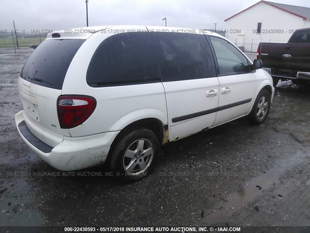 1D4GP45R05B115074 - 2005 DODGE CARAVAN SXT WHITE photo 4