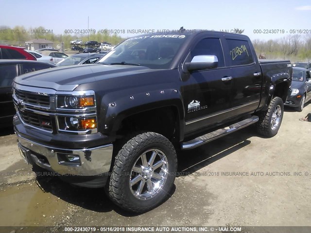 3GCUKSEC8EG327419 - 2014 CHEVROLET SILVERADO K1500 LTZ GRAY photo 2