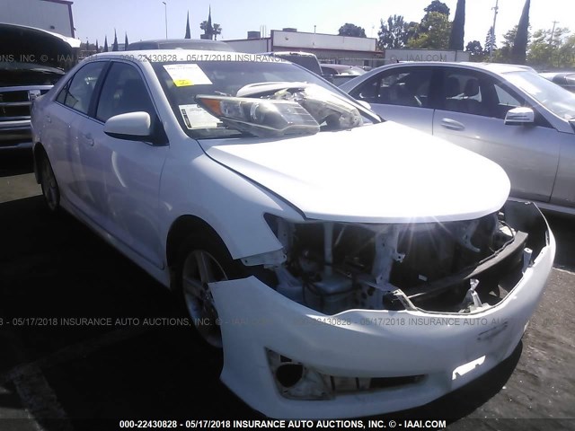 4T1BF1FK3CU170657 - 2012 TOYOTA CAMRY SE/LE/XLE WHITE photo 1