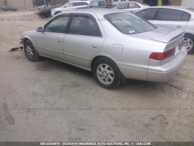 4T1BG22K81U810240 - 2001 TOYOTA CAMRY CE/LE/XLE SILVER photo 3