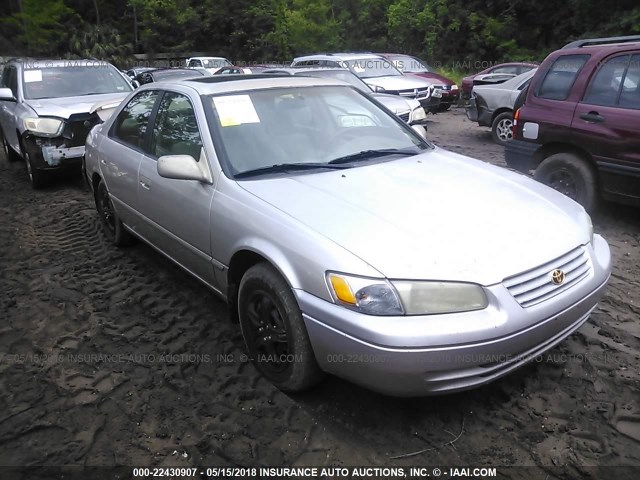 4T1BG22K4VU806949 - 1997 TOYOTA CAMRY CE/LE/XLE 金色 照片 1