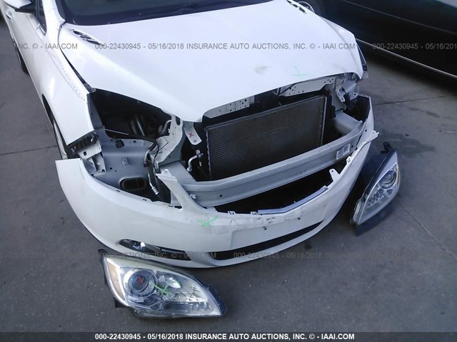 1G4PP5SK3C4230744 - 2012 BUICK VERANO WHITE photo 6