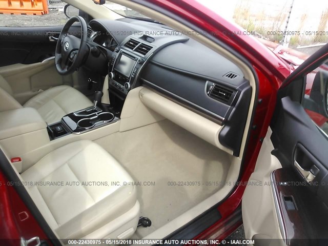 4T1BF1FK9EU864269 - 2014 TOYOTA CAMRY L/SE/LE/XLE 红色 照片 5