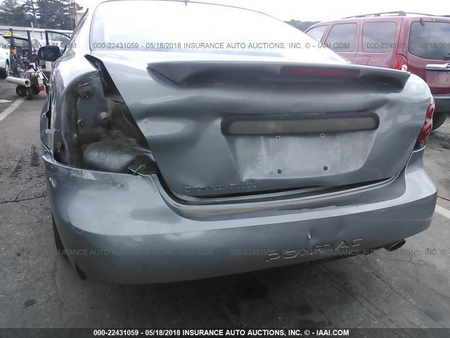 2G2WP552181159272 - 2008 PONTIAC GRAND PRIX GRAY photo 6