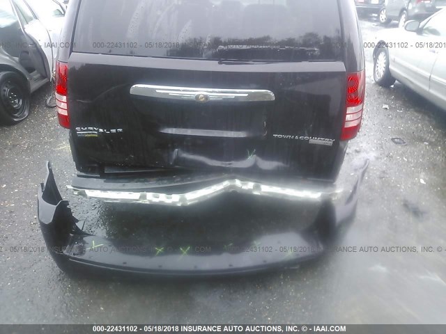 2A4RR4DE1AR285982 - 2010 CHRYSLER TOWN & COUNTRY LX BLACK photo 6