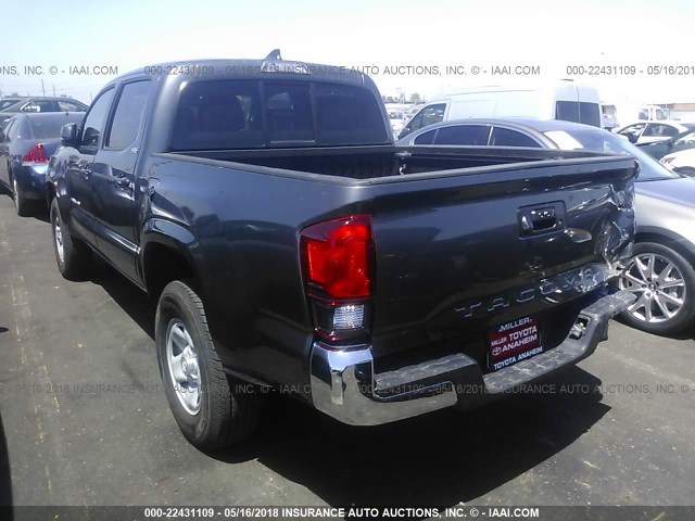 5TFAX5GN2JX118932 - 2018 TOYOTA Tacoma DOUBLE CAB/SR/SR5 GRAY photo 3