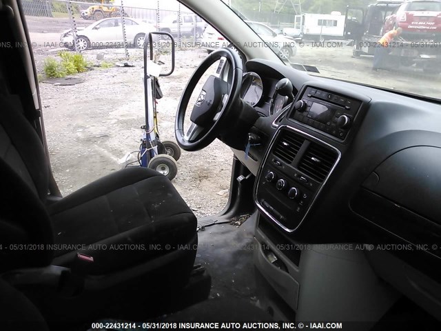 2C4RDGAG2CR230939 - 2012 DODGE RAM VAN WHITE photo 5