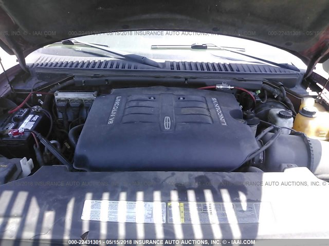 5LMFU27R83LJ12829 - 2003 LINCOLN NAVIGATOR MAROON photo 10