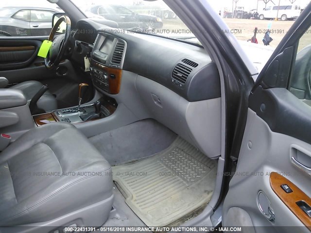 JTJHT00WX54000261 - 2005 LEXUS LX 470 GRAY photo 5