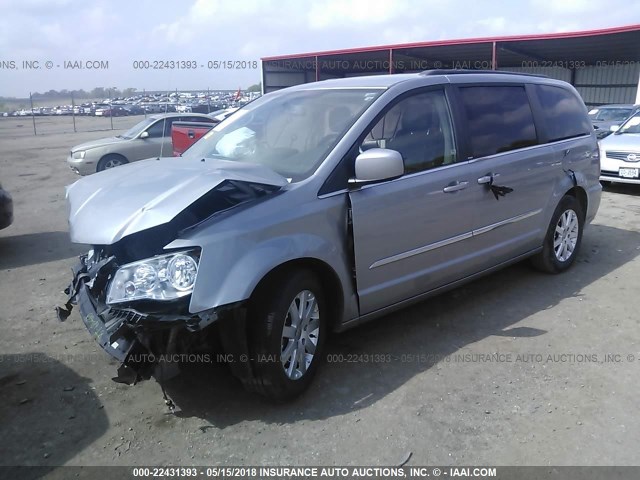 2C4RC1BG3DR692541 - 2013 CHRYSLER TOWN & COUNTRY TOURING SILVER photo 2
