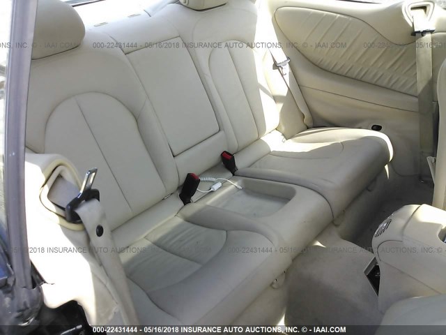 WDBTJ72H68F242482 - 2008 MERCEDES-BENZ CLK 550 GRAY photo 8