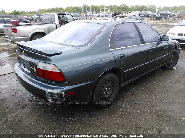 1HGCE6677VA004166 - 1997 HONDA ACCORD EX/EX-R GREEN photo 4