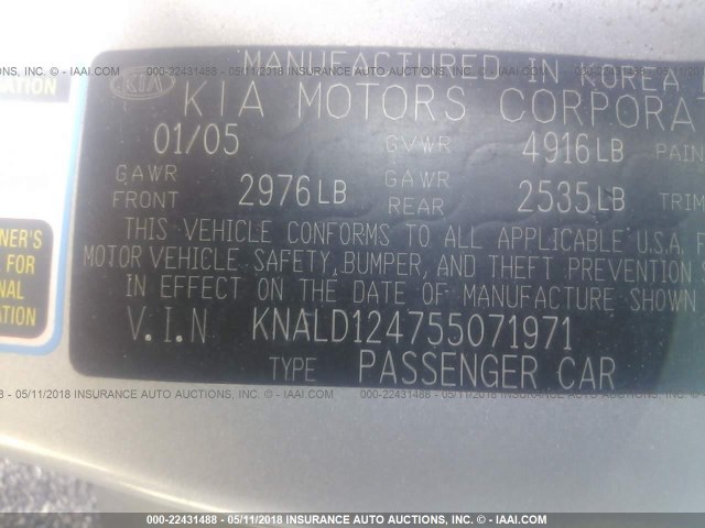 KNALD124755071971 - 2005 KIA AMANTI SILVER photo 9