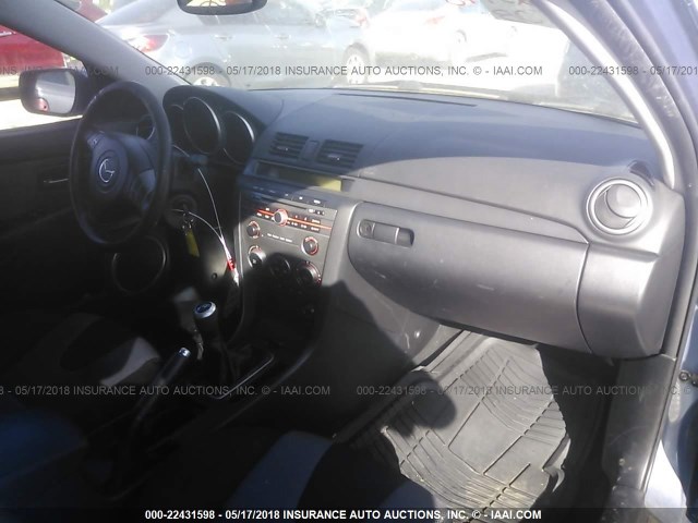 JM1BK34M271762056 - 2007 MAZDA SPEED 3 GRAY photo 5