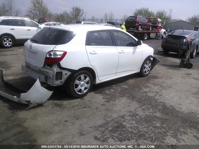 2T1KU40E69C090323 - 2009 TOYOTA COROLLA MATRIX  WHITE photo 4