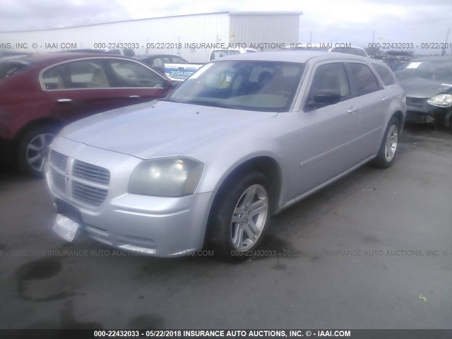 2D8FV48T55H686316 - 2005 DODGE MAGNUM SE SILVER photo 2