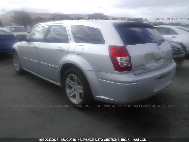 2D8FV48T55H686316 - 2005 DODGE MAGNUM SE SILVER photo 3