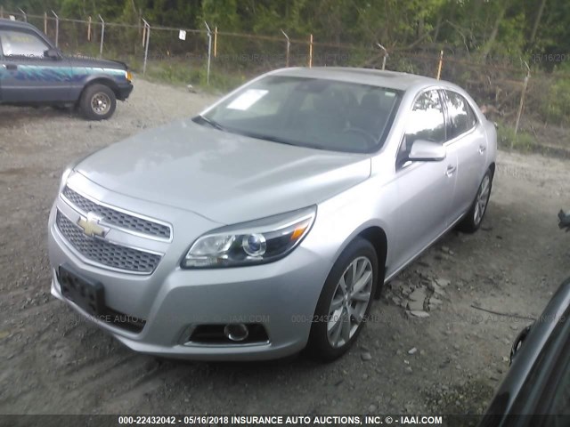 1G11H5SA0DU106701 - 2013 CHEVROLET MALIBU LTZ 银色 照片 2