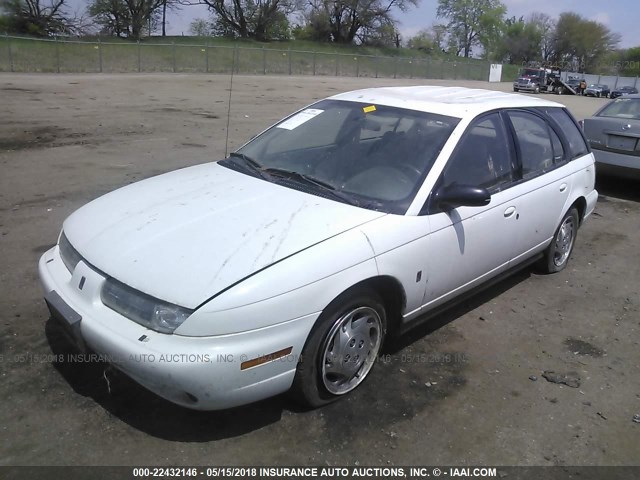 1G8ZK8274VZ110718 - 1997 SATURN SW2 WHITE photo 2