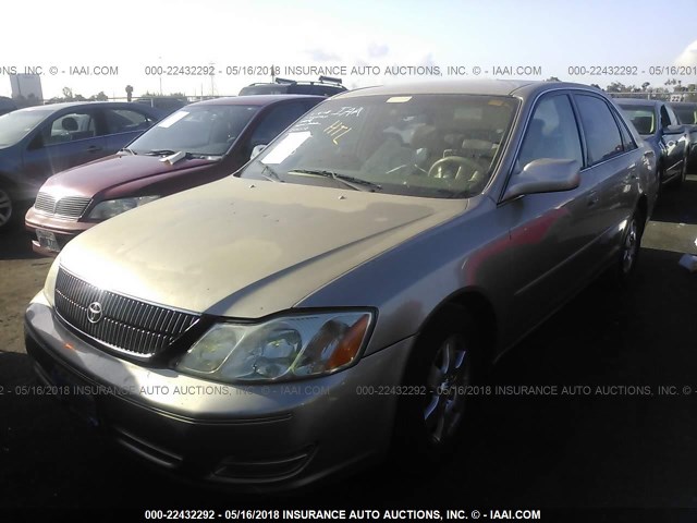 4T1BF28B22U226072 - 2002 TOYOTA AVALON XL/XLS GOLD photo 2