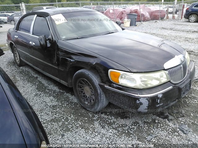 1LNHM81W1YY791608 - 2000 LINCOLN TOWN CAR EXECUTIVE Черный фото 1