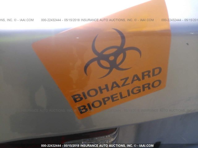 JT2BG22K710558016 - 2001 TOYOTA CAMRY CE/LE/XLE 银色 照片 7