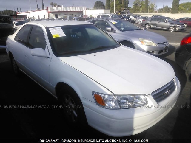 JT2BF22K1Y0247307 - 2000 TOYOTA CAMRY CE/LE/XLE თეთრი ფოტო 1