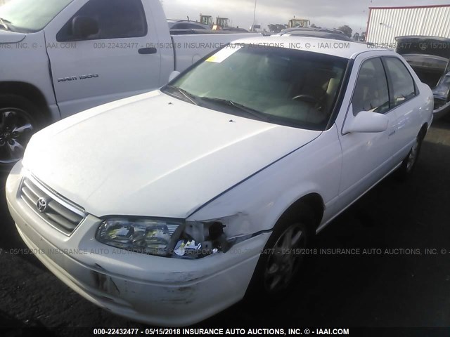 JT2BF22K1Y0247307 - 2000 TOYOTA CAMRY CE/LE/XLE WHITE photo 2