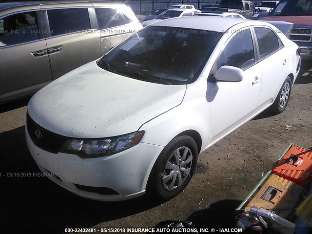 KNAFT4A23A5053415 - 2010 KIA FORTE LX WHITE photo 2