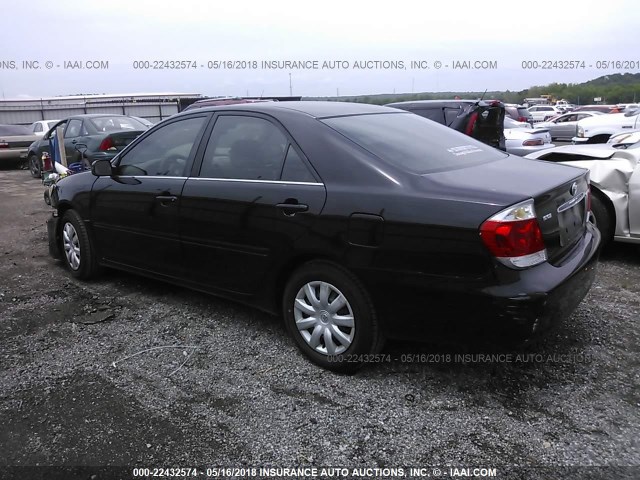 4T1BE32K55U403221 - 2005 TOYOTA CAMRY LE/XLE/SE შავი ფოტო 3