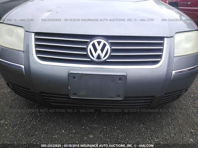 WVWYH63B73E015663 - 2003 VOLKSWAGEN PASSAT GLX 4MOTION SILVER photo 6