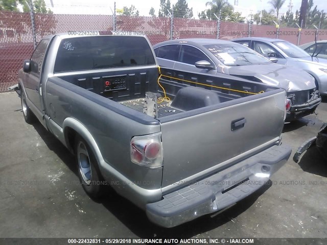 1GCCS14H638127015 - 2003 CHEVROLET S TRUCK S10 GRAY photo 3