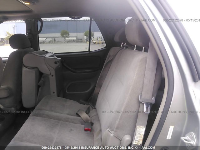 5TDZT34A04S211849 - 2004 TOYOTA SEQUOIA SR5 银色 照片 8