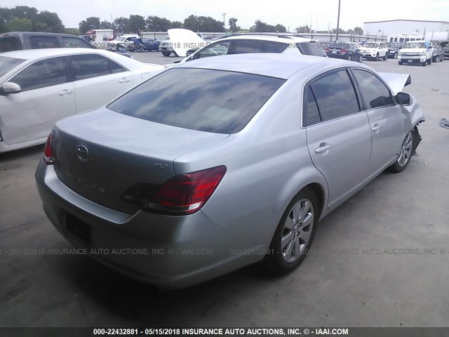 4T1BK36B77U243526 - 2007 TOYOTA AVALON XL/XLS/TOURING/LIMITED SILVER photo 4