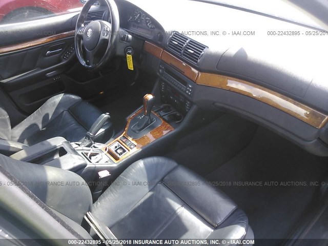 WBADT434X2GY44939 - 2002 BMW 525 I AUTOMATIC 黑色 照片 5