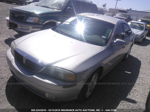 1LNHM87AX2Y655884 - 2002 LINCOLN LS 棕色 照片 2