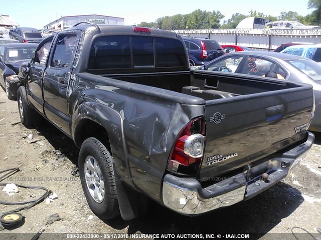 5TFJU4GN3BX006595 - 2011 TOYOTA TACOMA DOUBLE CAB PRERUNNER BROWN photo 3